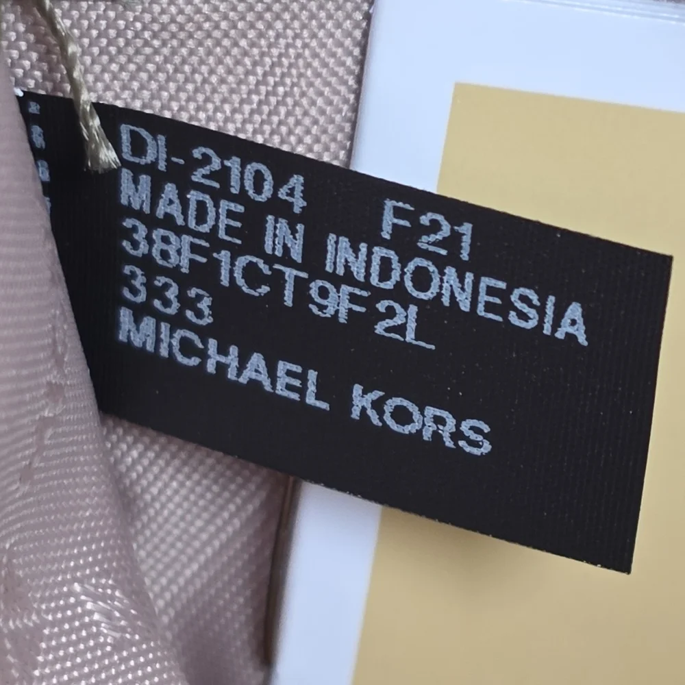 Michael Kors Jet Set Bifold Medium Green Wallet